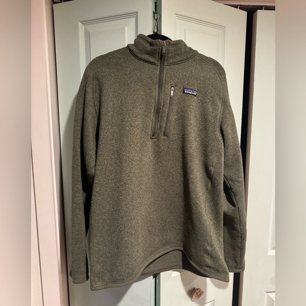 Patagonia Men's Olive Quarter-Zip Fleece Pullover
